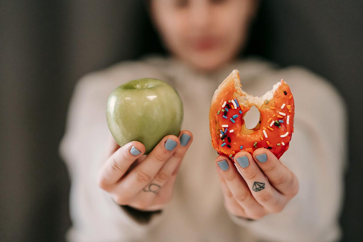 Pour une petite faim, un fruit ou une pâtisserie ?